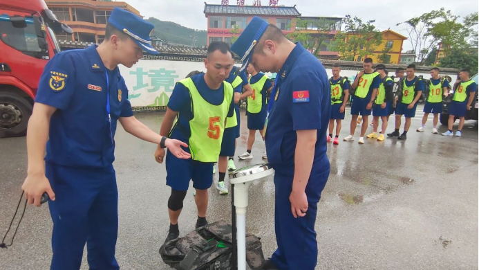 麗江市森林消防支隊(duì):以“奮斗”為筆 答“落實(shí)”之卷1008.png