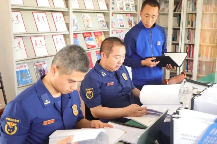 麗江市森林消防支隊(duì):以“奮斗”為筆 答“落實(shí)”之卷1006.png