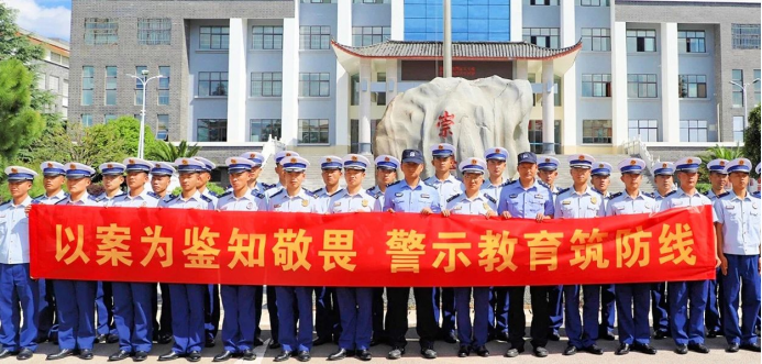 麗江市森林消防支隊(duì):以“奮斗”為筆 答“落實(shí)”之卷897.png