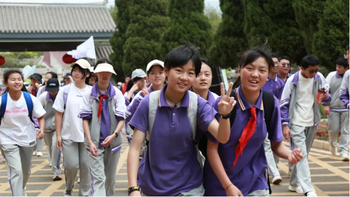 云南安寧中學(xué)太平學(xué)校初中部:用腳步丈量大地強(qiáng)健身心體魄 用眼睛觀察山河啟迪思想品格(1)2909.png