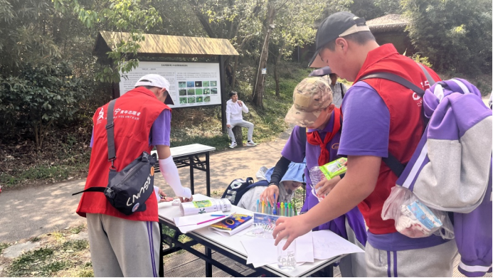 云南安寧中學(xué)太平學(xué)校初中部:用腳步丈量大地強(qiáng)健身心體魄 用眼睛觀察山河啟迪思想品格(1)8907.png