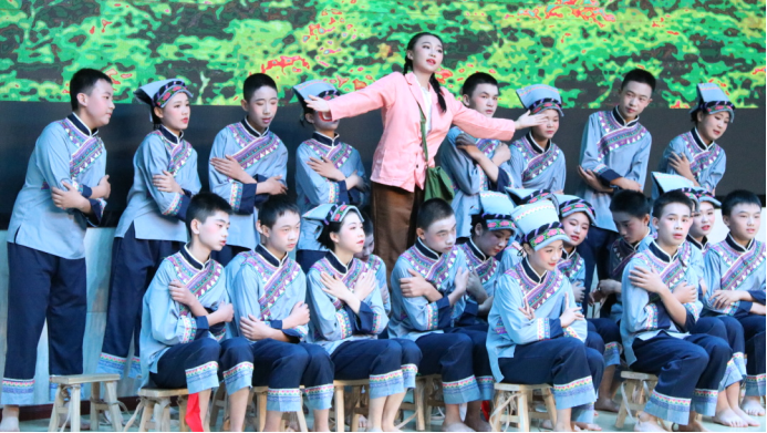 充分展現(xiàn)美育浸潤行動(dòng)豐碩成果 奮力書寫培育時(shí)代新人亮眼答卷4936.png