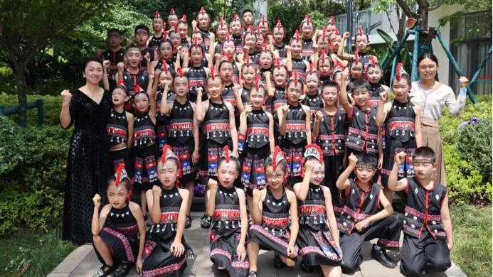 充分展現(xiàn)美育浸潤行動(dòng)豐碩成果 奮力書寫培育時(shí)代新人亮眼答卷2627.png