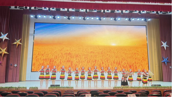 充分展現(xiàn)美育浸潤行動(dòng)豐碩成果 奮力書寫培育時(shí)代新人亮眼答卷7013.png