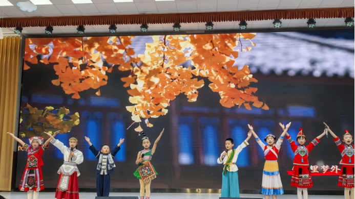 充分展現(xiàn)美育浸潤行動(dòng)豐碩成果 奮力書寫培育時(shí)代新人亮眼答卷11930.png