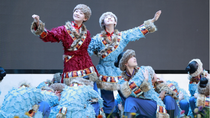 充分展現(xiàn)美育浸潤行動(dòng)豐碩成果 奮力書寫培育時(shí)代新人亮眼答卷4511.png