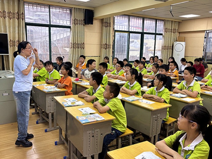 大冶市金牛鎮(zhèn):實施“骨干引領(lǐng)”示范工程 精準助力青年教師能力提升152.png