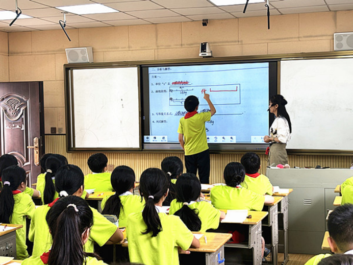 大冶市金牛鎮(zhèn):實施“骨干引領(lǐng)”示范工程 精準助力青年教師能力提升406.png