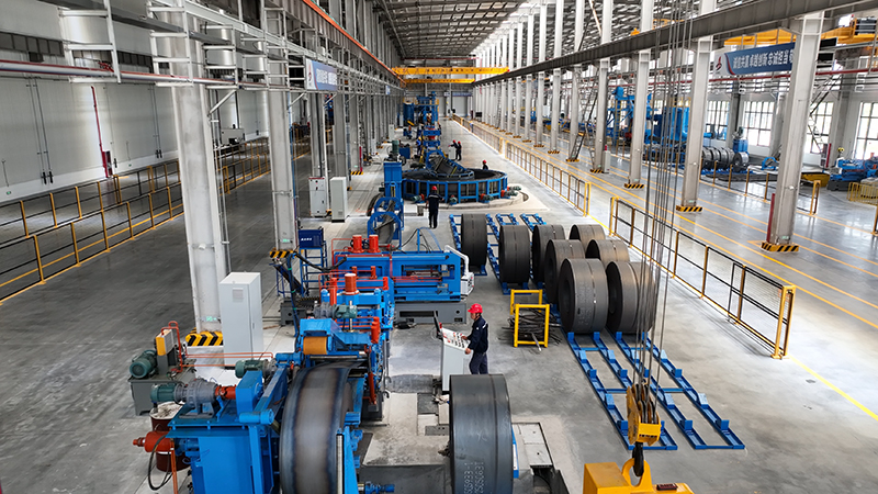 安徽建工智能制造公司全自動三模板護欄生產(chǎn)線。安徽建工集團供圖