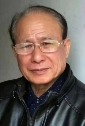 (已瘦身)奇石盆景論文入大觀 古今龍字書法入大典:藝術(shù)家秦翥翊278.png