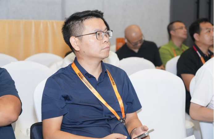 施董 中華英才(修改)202511042897.png