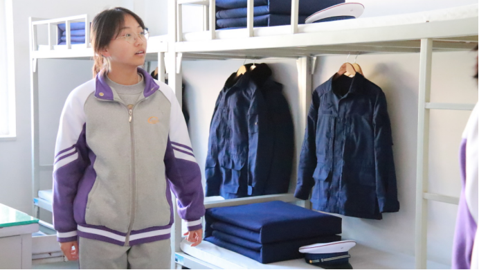 以藍(lán)焰勇士精神引領(lǐng)學(xué)生樹(shù)立遠(yuǎn)大志向 用應(yīng)995.png