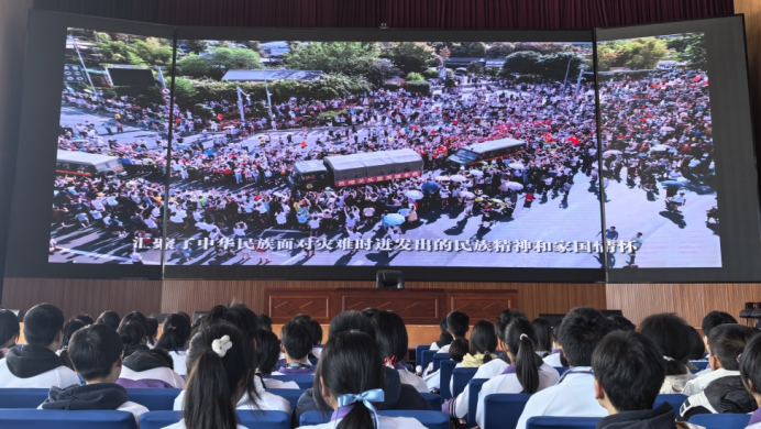 以藍(lán)焰勇士精神引領(lǐng)學(xué)生樹(shù)立遠(yuǎn)大志向 用應(yīng)1079.png