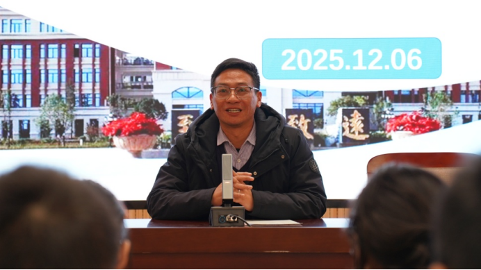 手牽手譜寫教育強(qiáng)國建設(shè)嶄新篇章 心連心培1683.png