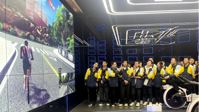 手牽手譜寫教育強(qiáng)國建設(shè)嶄新篇章 心連心培1481.png