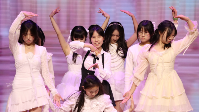 筑夢(mèng)安中繪新卷 青春唱響新時(shí)代__安寧中學(xué)高3503.png