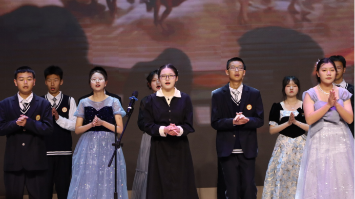 筑夢(mèng)安中繪新卷 青春唱響新時(shí)代__安寧中學(xué)高5291.png