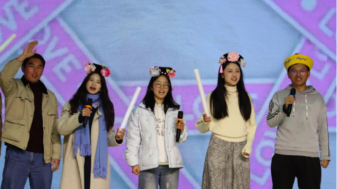 筑夢(mèng)安中繪新卷 青春唱響新時(shí)代__安寧中學(xué)高6715.png