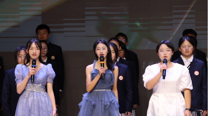 筑夢(mèng)安中繪新卷 青春唱響新時(shí)代__安寧中學(xué)高4889.png