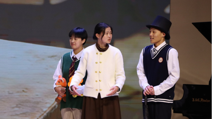 筑夢(mèng)安中繪新卷 青春唱響新時(shí)代__安寧中學(xué)高1321.png