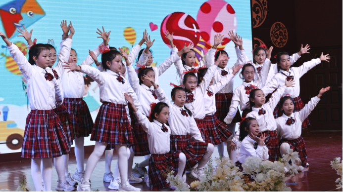 藝彩迎新 逐夢(mèng)前行‖安寧中學(xué)嵩華學(xué)校2026年4328.png