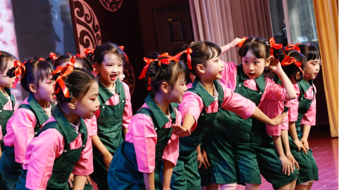 藝彩迎新 逐夢(mèng)前行‖安寧中學(xué)嵩華學(xué)校2026年862.png